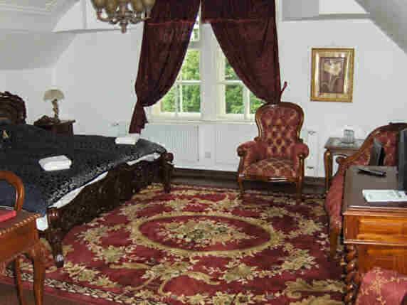 Romantic Chateau Krásná Lípa Стая снимка