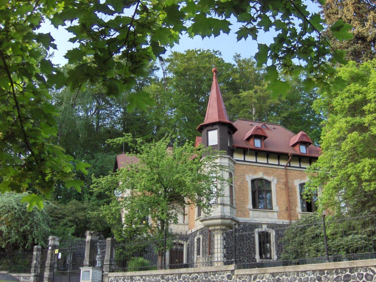 Romantic Chateau Krásná Lípa Екстериор снимка